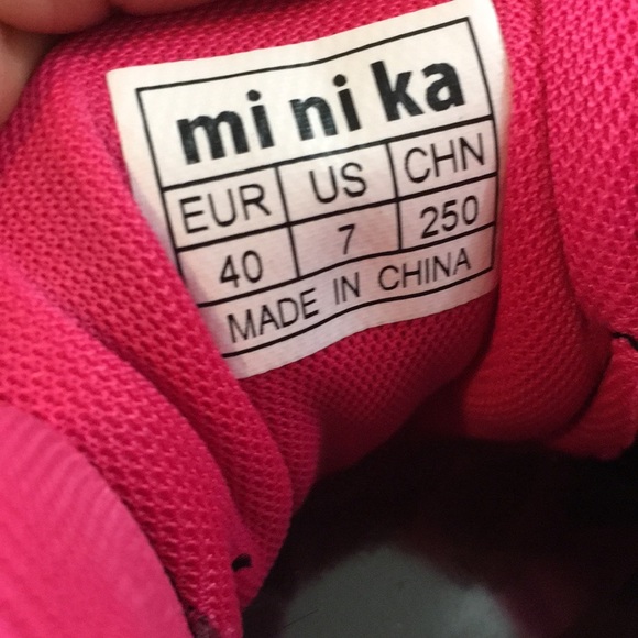 Black athletic running shoe Velcro strap size 7 - Picture 6 of 7